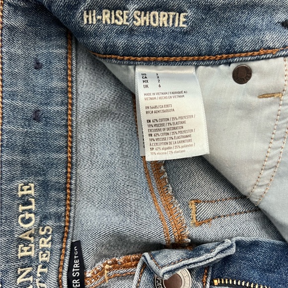 American Eagle Hi-Rise Shortie - Picture 2 of 3